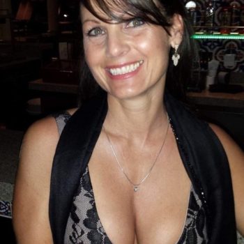 Profil de Khadidia, 48 ans, Numeri Prostituta à Monte Vidon Combatte