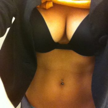 Profil de Nellia, 22 ans, Numeri Prostituta à Mornese